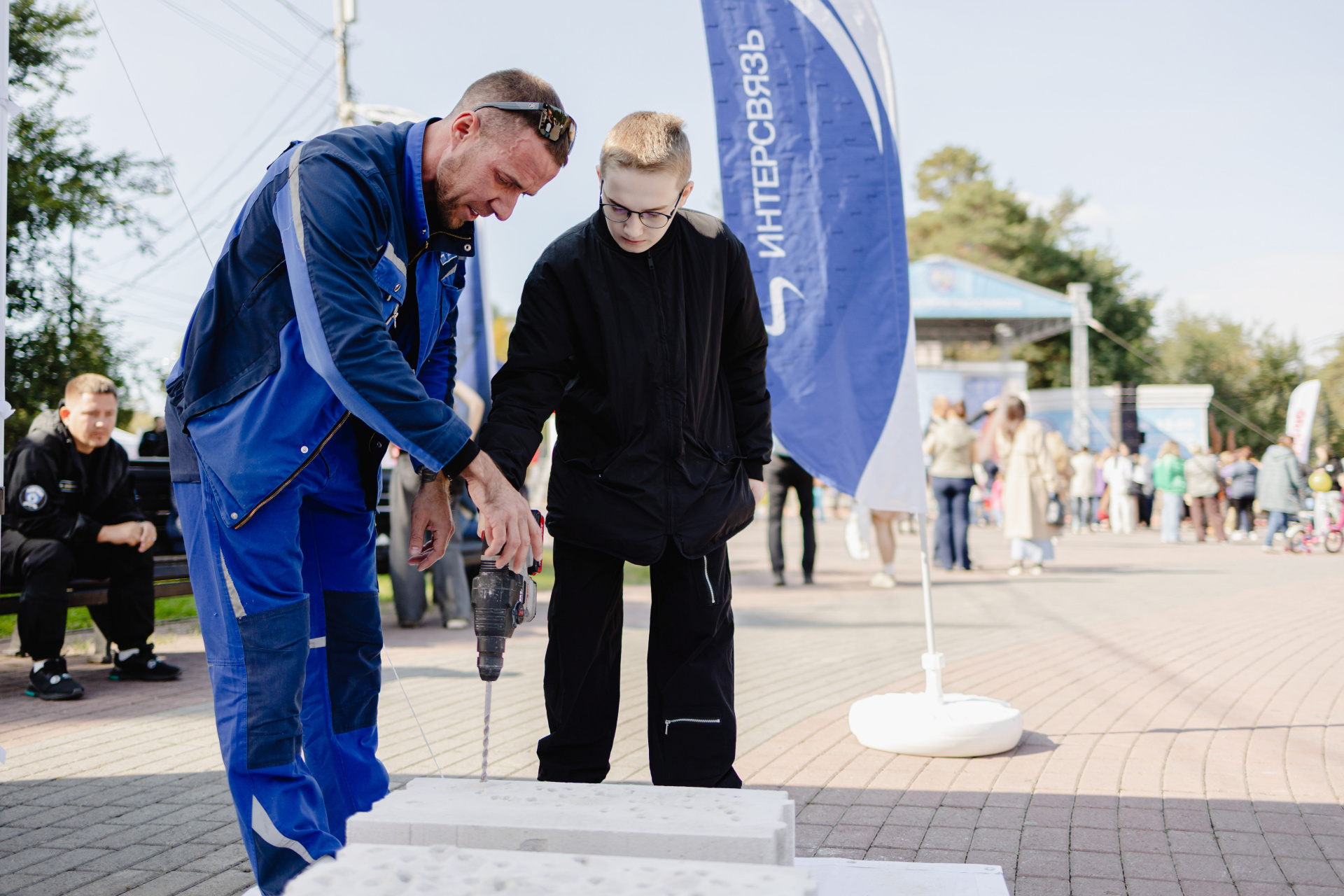 Интерсвязь стенд.jpg